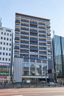 東京都新宿区四谷3【マンション】の外観