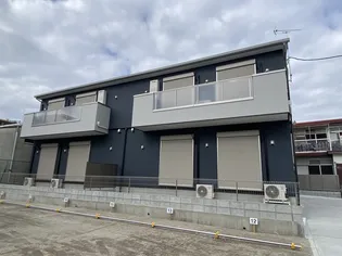 シャルール【2階】の外観