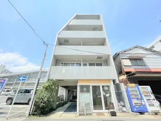 Y R FLATの画像