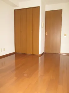 シャルレ早稲田【1階】の居間