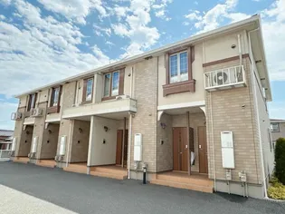 シャー・ヴィラージュA棟【1階】の外観