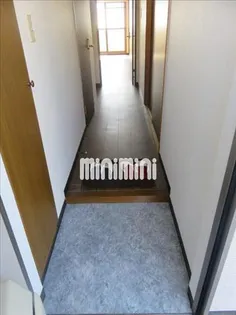 ハッピーハイツ【1階】の玄関