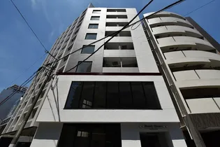 東京都港区三田1【マンション】の外観