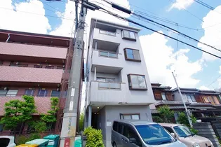 シャンテー香里ヶ丘IV【1階】の外観