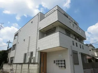 メゾンクリスタル参番館【2階】の外観