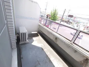 ザ・ホワイトハウスA【2階】の内装