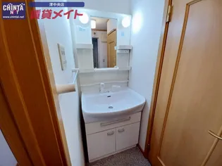 メゾン リヴィエール【2階】の内装