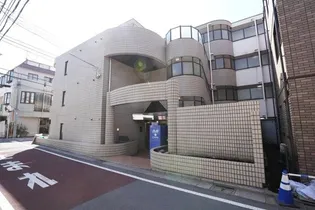 レジダンス・イン・三軒茶屋【2階】の外観