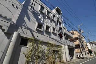 東京都世田谷区三軒茶屋1【マンション】の外観