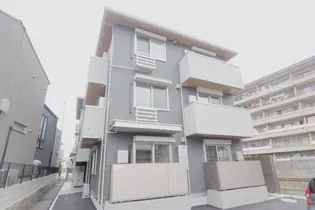 シャトル古市【3階】の外観