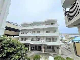 ライオンズマンション小禄赤嶺【2階】の外観