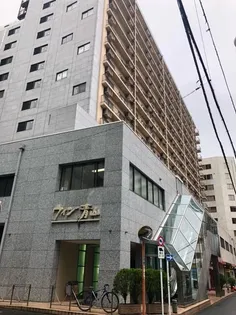 ウィン青山【9階】の外観