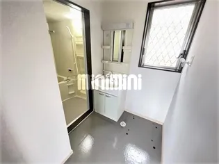 ZERO【1階】の内装