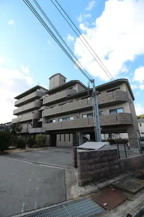 エテルノ・フェンテ【3階】の外観