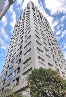 東京都港区三田1【マンション】の外観