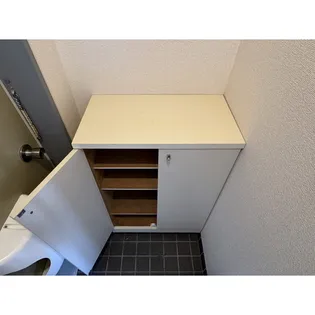 プチハイム【1階】の玄関