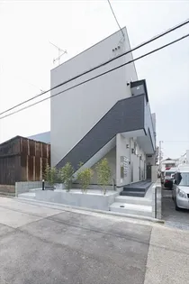 Secretariat【2階】の外観