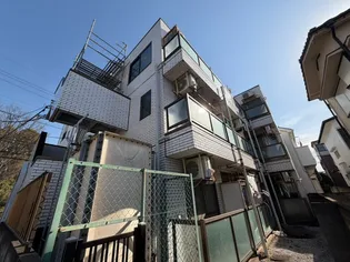 シャトー弥生【1階】の外観