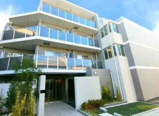 クレヴィスタ三軒茶屋【2階】の外観