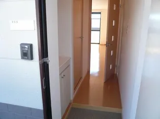 プリエールハイツ A【2階】の玄関