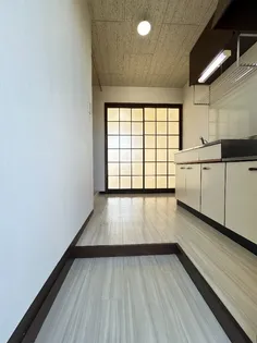 グリムハウス【2階】の玄関