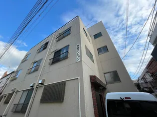 岡谷マンション【1階】の外観