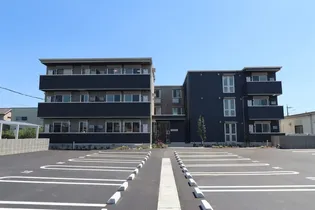 岡山県岡山市北区平田【アパート】の外観