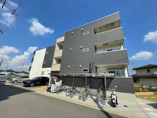AVENIR RADIEUXの画像