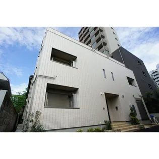 エミル新宿【2階】の外観