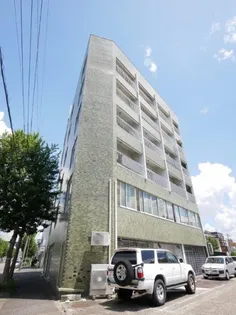 グリーンビル【3階】の外観