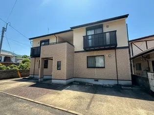 カーデ アリューナの外観