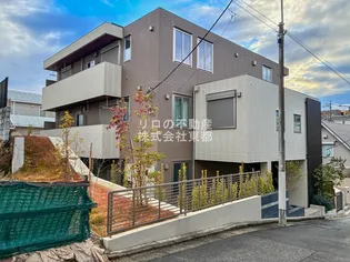 東京都世田谷区代沢1【マンション】の外観