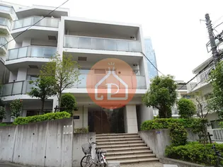 エルスタンザ赤坂【1階】の外観