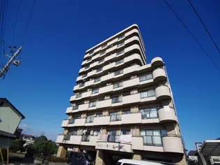 メゾン・ラ・ユール【4階】の外観