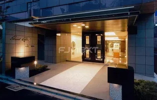 東京都新宿区北新宿1【マンション】の外観