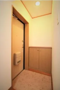 ジェネシス大島A【3階】の玄関