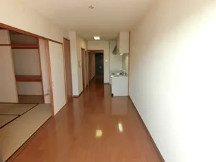 アメニティコート芦屋春日南棟【4階】の居間