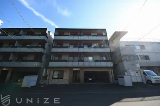 北海道札幌市豊平区平岸三条7【マンション】の外観