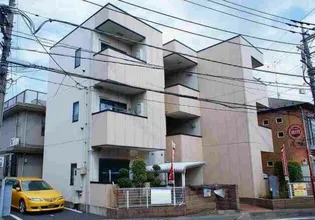 ハウスアヴェニュー【1階】の外観