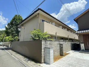 マンション馨【2階】の外観