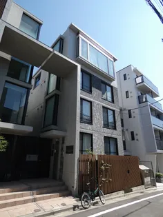 オーキッドレジデンス代々木 WEST【1階】の外観