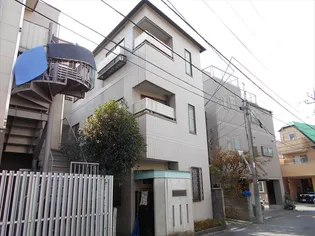 エストレーラス【1階】の外観