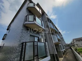 ブルーシャトー【1階】の外観