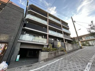 東京都新宿区南元町【マンション】の外観