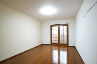 ドミールIII【1階】の居間