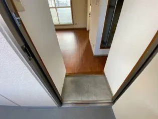 メーゾン・カトー【2階】の玄関