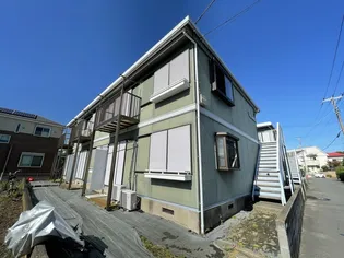 ファミ-ユ中堂A【2階】の外観