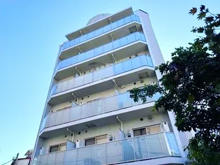 東京都新宿区河田町【マンション】の外観