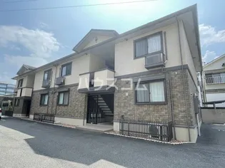 QUATRE FEUILLES 向日町の画像