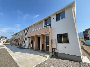 サントゥ【1階】の外観